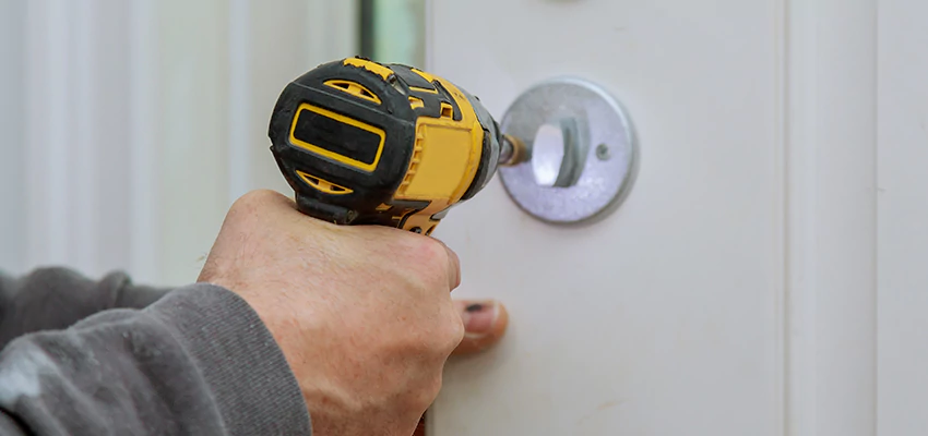 Street Locksmith For Smart Lock Repair in Granite City