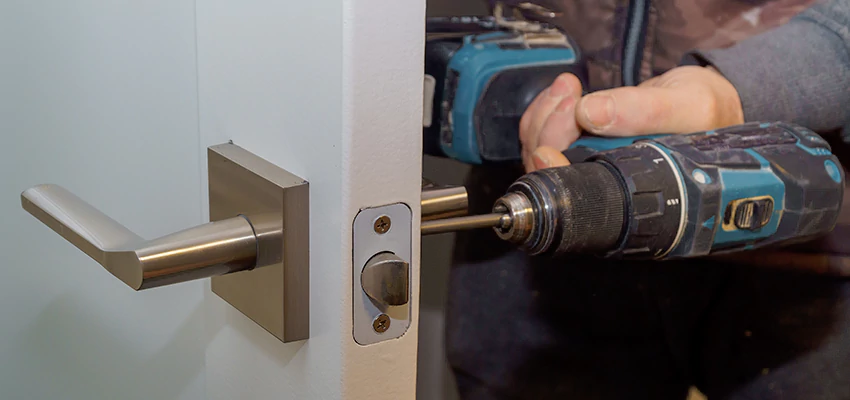 Broken Door Handle Lock Repair in Granite City, Illinois